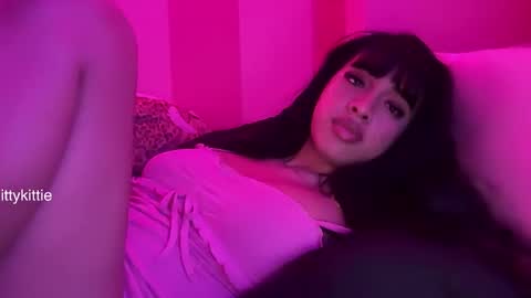 Snapshot of tittykittie chatting on March 18, 4:26 am HOTTIE4U online show from March 18, 4:26 am