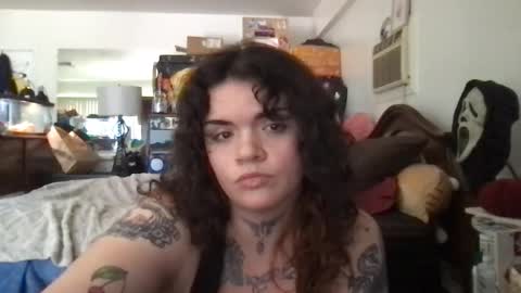 Snapshot of titzntattz chatting on February 22, 8:07 pm formerly bigtittygothwhore online show from February 22, 8:07 pm