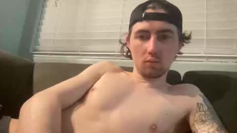 Snapshot of tlayne410 chatting on February 20, 6:06 am tlayne410 online show from February 20, 6:06 am