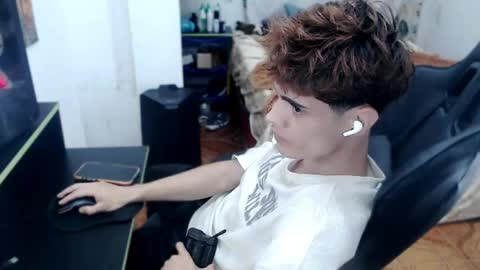 David online show from April 18, 7:45 am