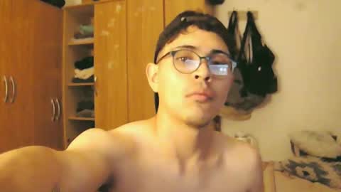 tobiasg974 online show from October 14, 11:05 pm