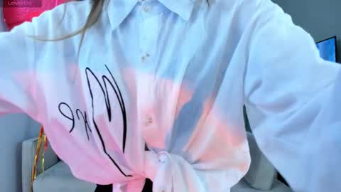 Snapshot of tobimediate chatting on February 10, 7:07 pm Jane online show from February 10, 7:07 pm