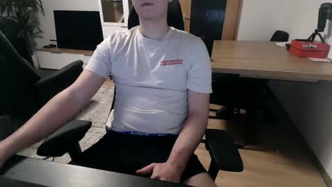 Snapshot of tobisk chatting on December 15, 6:51 am tobisk online show from December 15, 6:51 am