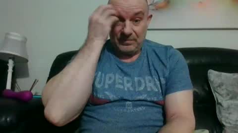 toerag69 online show from December 27, 11:42 pm