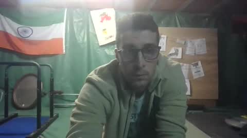 Snapshot of toinouillou9813 chatting on October 15, 8:20 pm toinouillou9813 online show from October 15, 8:20 pm