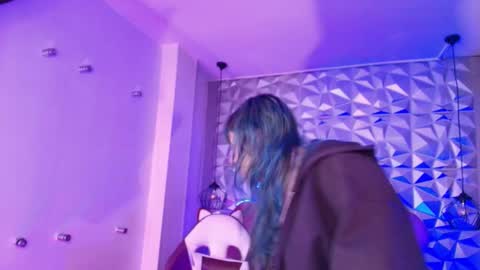 toky         online show from December 16, 2:38 am