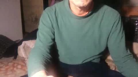 small man online show from December 21, 8:27 pm