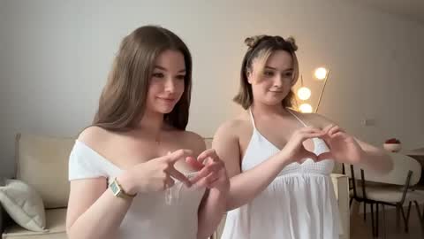 Alice  Alice -   online show from May 30, 1:19 pm