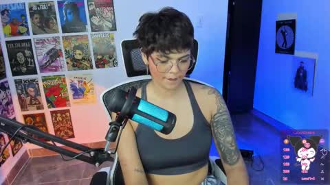 Snapshot of tokyo_uwu chatting on December 1, 5:23 am sofi 3 online show from December 1, 5:23 am