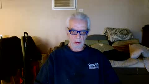 Snapshot of tom112292014 chatting on January 4, 4:11 pm tom112292014 online show from January 4, 4:11 pm
