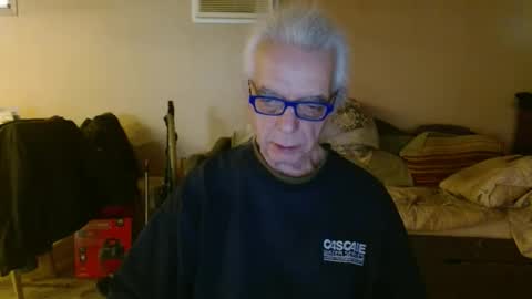 Snapshot of tom112292014 chatting on March 9, 1:15 pm tom112292014 online show from March 9, 1:15 pm