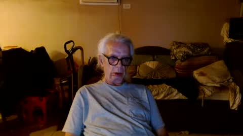 Snapshot of tom112292014 chatting on September 18, 1:18 am tom112292014 online show from September 18, 1:18 am
