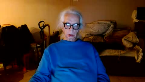 Snapshot of tom112292014 chatting on October 17, 2:59 am tom112292014 online show from October 17, 2:59 am