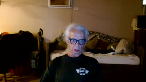 Snapshot of tom112292014 chatting on June 22, 7:22 pm tom112292014 online show from June 22, 7:22 pm