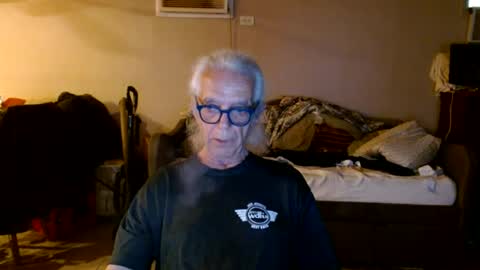 Snapshot of tom112292014 chatting on June 26, 11:03 am tom112292014 online show from June 26, 11:03 am