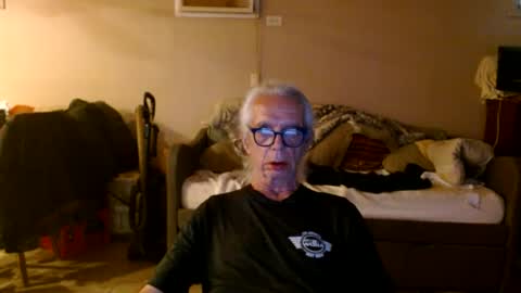 Snapshot of tom112292014 chatting on June 27, 5:51 pm tom112292014 online show from June 27, 5:51 pm