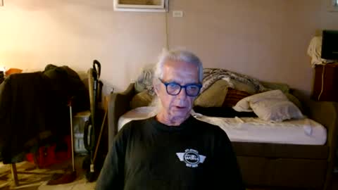 Snapshot of tom112292014 chatting on July 1, 3:34 pm tom112292014 online show from July 1, 3:34 pm