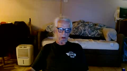 Snapshot of tom112292014 chatting on July 4, 12:44 pm tom112292014 online show from July 4, 12:44 pm