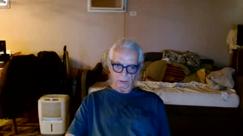 Snapshot of tom112292014 chatting on July 20, 11:23 am tom112292014 online show from July 20, 11:23 am