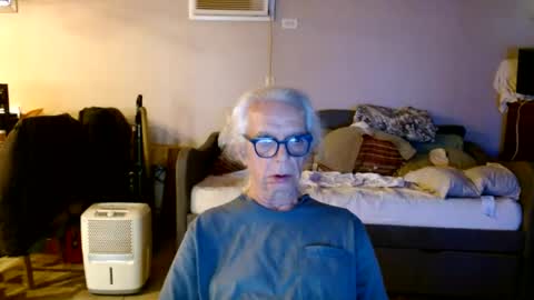 Snapshot of tom112292014 chatting on July 26, 2:57 pm tom112292014 online show from July 26, 2:57 pm
