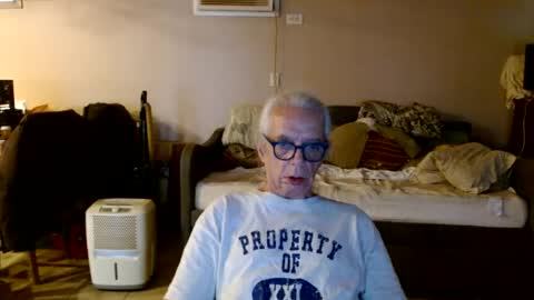 Snapshot of tom112292014 chatting on July 28, 1:21 pm tom112292014 online show from July 28, 1:21 pm