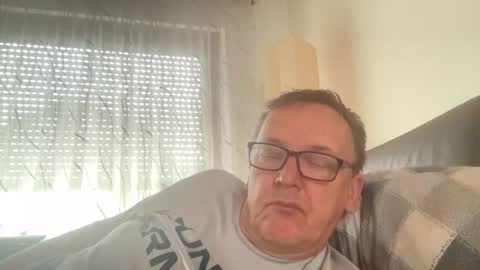Tom online show from June 11, 4:27 pm