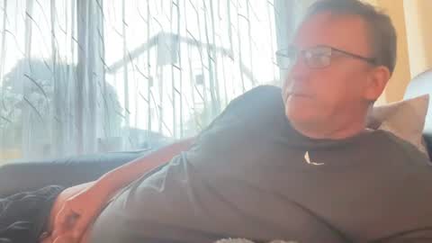 Tom online show from July 5, 5:42 pm