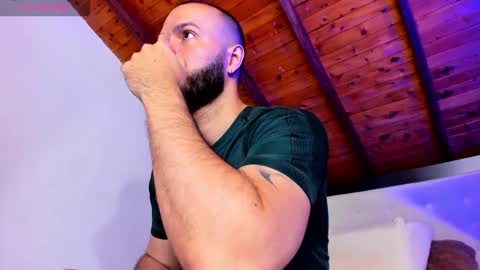   online show from January 6, 12:42 pm