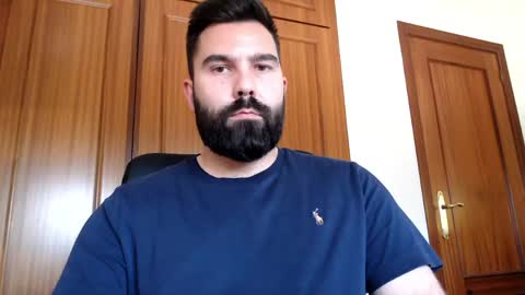 Snapshot of tom_bearded chatting on May 13, 9:06 am Tom online show from May 13, 9:06 am