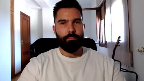 Snapshot of tom_bearded chatting on May 29, 9:18 am Tom online show from May 29, 9:18 am