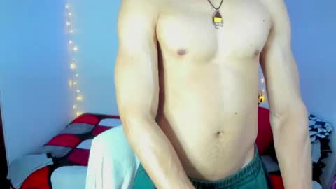 Tom Blue online show from July 9, 2:48 am