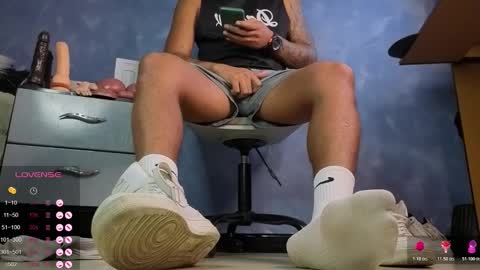 Tom online show from February 5, 10:14 pm