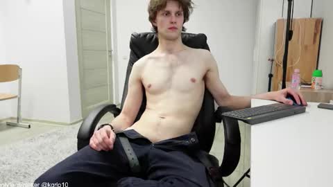 Snapshot of tom_chance chatting on October 18, 11:38 pm tom online show from October 18, 11:38 pm
