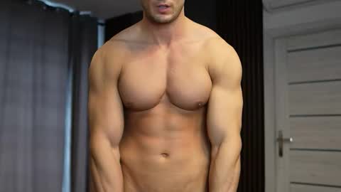 Snapshot of tom_fordd chatting on October 3, 6:21 am Tom online show from October 3, 6:21 am