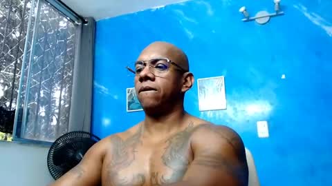 Snapshot of tom_miller chatting on April 6, 6:53 pm Tom Miller online show from April 6, 6:53 pm