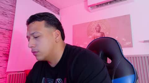 Tom muscle1 online show from February 20, 12:05 pm