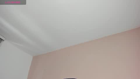 Snapshot of tom_walton chatting on January 16, 5:44 pm tom online show from January 16, 5:44 pm