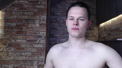 Snapshot of tom_y_ chatting on October 18, 8:37 am Tom online show from October 18, 8:37 am