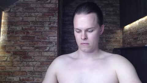 Snapshot of tom_y_ chatting on October 24, 12:45 pm Tom online show from October 24, 12:45 pm