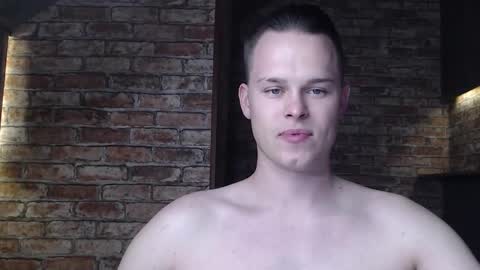 Snapshot of tom_y_ chatting on November 2, 2:52 pm Tom online show from November 2, 2:52 pm