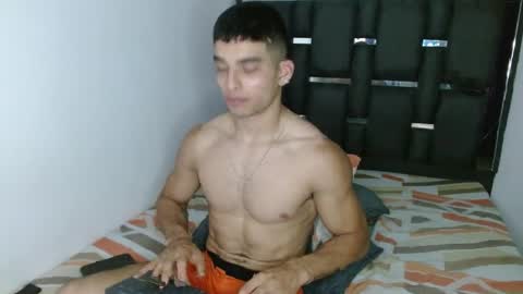 tomaz_18 online show from April 6, 8:10 pm