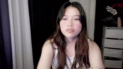 Snapshot of tombalita chatting on June 16, 2:19 pm mika online show from June 16, 2:19 pm