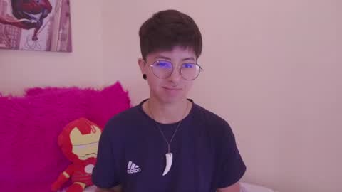 Snapshot of tomboy_tommy chatting on August 1, 2:11 am Tommy online show from August 1, 2:11 am