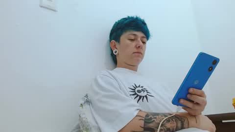 Blue online show from February 20, 9:04 pm