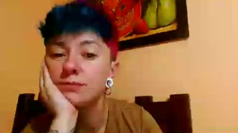 Snapshot of tomboyblue chatting on June 15, 10:23 pm Blue online show from June 15, 10:23 pm