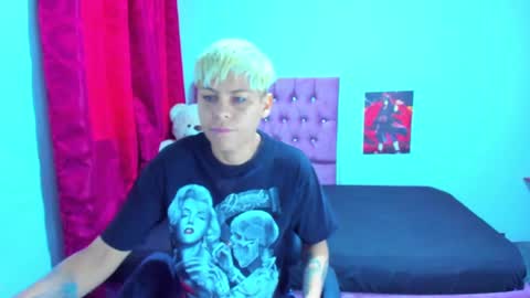 tomboygirl69 online show from February 2, 3:39 pm