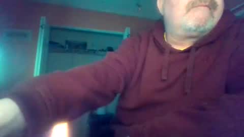 Snapshot of tomcat4848 chatting on March 23, 2:37 am tomcat4848 online show from March 23, 2:37 am