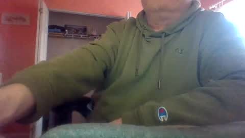 Snapshot of tomcat4848 chatting on April 3, 7:56 pm tomcat4848 online show from April 3, 7:56 pm