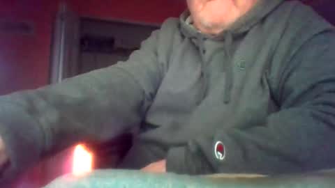 Snapshot of tomcat4848 chatting on April 8, 6:24 am tomcat4848 online show from April 8, 6:24 am