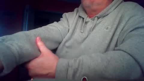 Snapshot of tomcat4848 chatting on April 11, 1:43 am tomcat4848 online show from April 11, 1:43 am